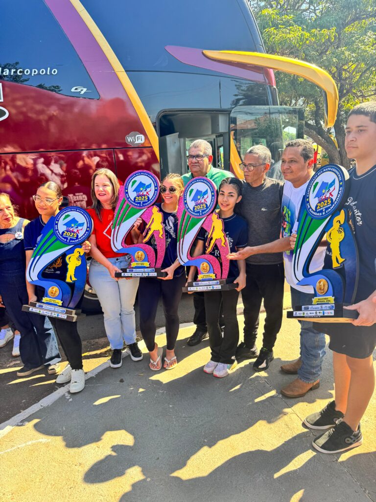 Bi-campeã Estadual 2025, Banda Marcial Cristo Redentor é recebida com carreata em Três Lagoas Bi-campeã Estadual 2025, Banda Marcial Cristo Redentor é recebida com carreata em Três Lagoas