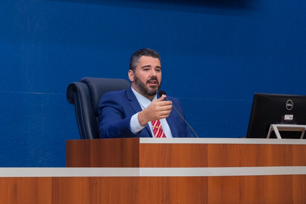 Câmara debate direitos, benefícios do esporte e laserterapia para autistas