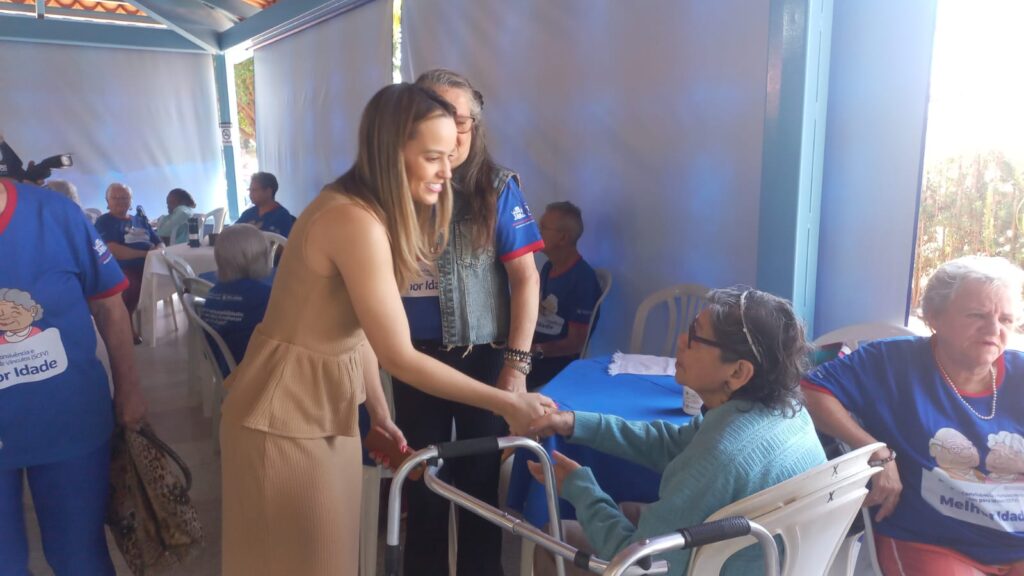 Emoção e renovação: Centro de Convivência “Tia Nega” é entregue revitalizado à comunidade