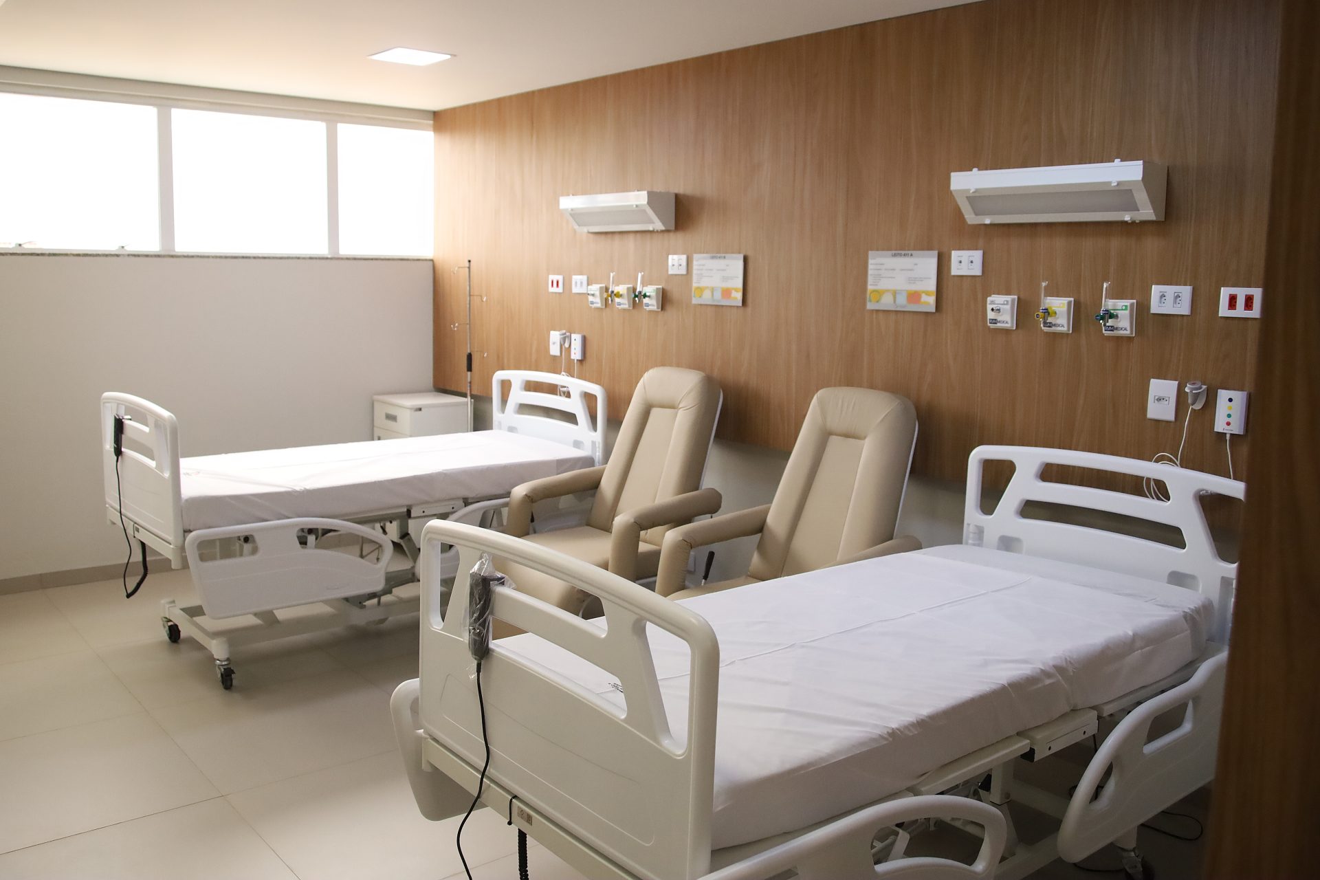 Com apoio do Governo do Estado, Hospital de Câncer inaugura quarto andar e amplia leitos para oncologia Com apoio do Governo do Estado, Hospital de Câncer inaugura quarto andar e amplia leitos para oncologia