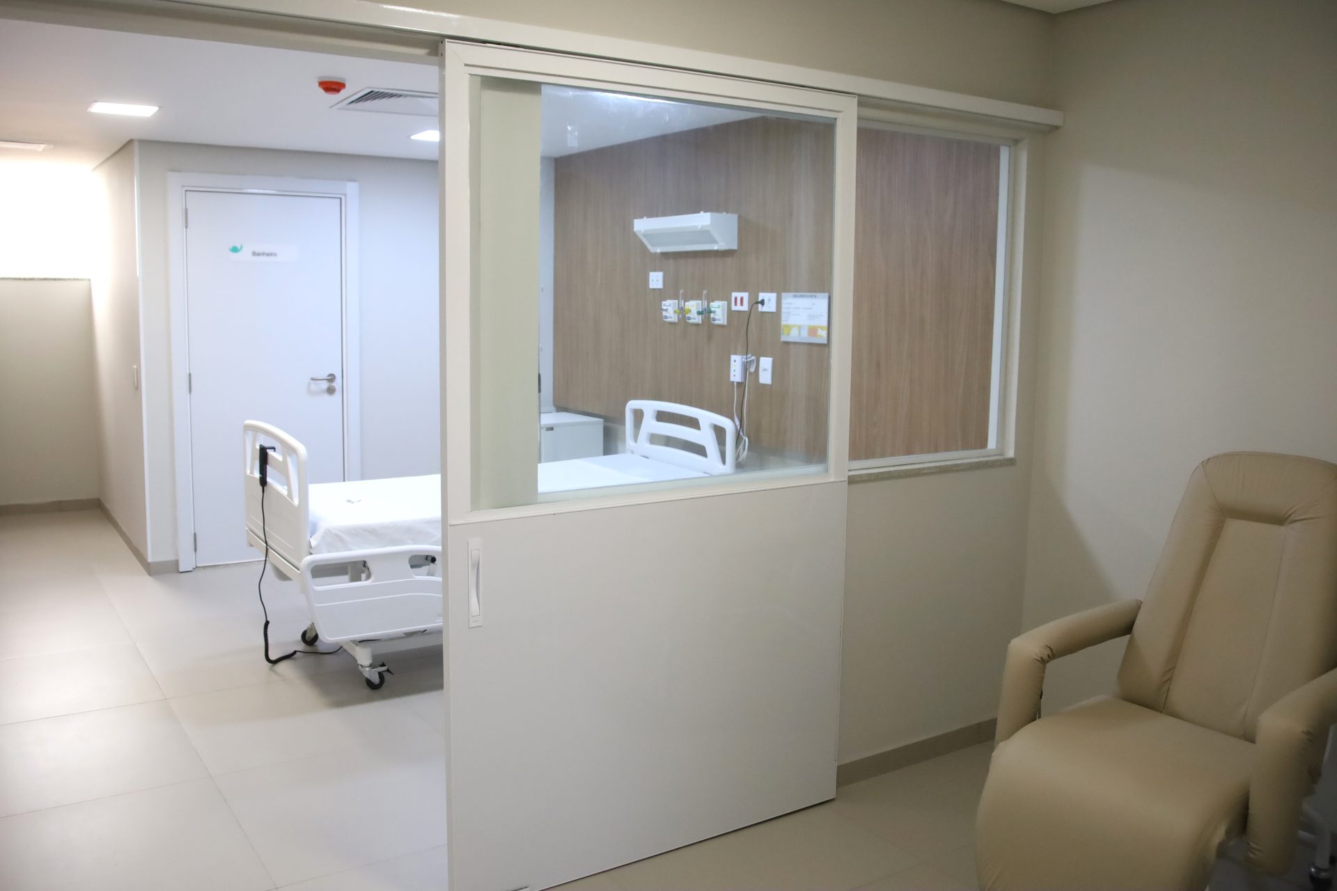 Com apoio do Governo do Estado, Hospital de Câncer inaugura quarto andar e amplia leitos para oncologia Com apoio do Governo do Estado, Hospital de Câncer inaugura quarto andar e amplia leitos para oncologia