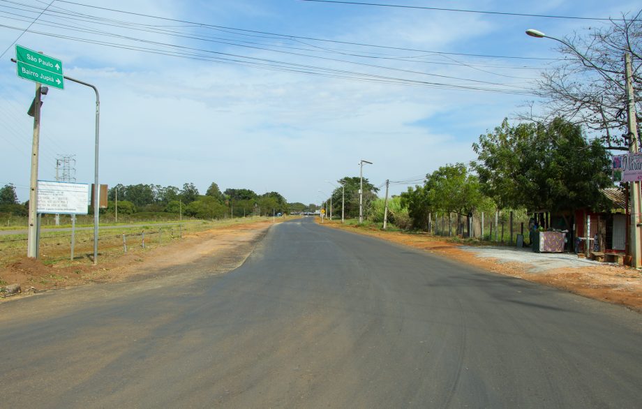 Prefeitura finaliza recapeamento na Rua Egídio Thomé Prefeitura finaliza recapeamento na Rua Egídio Thomé