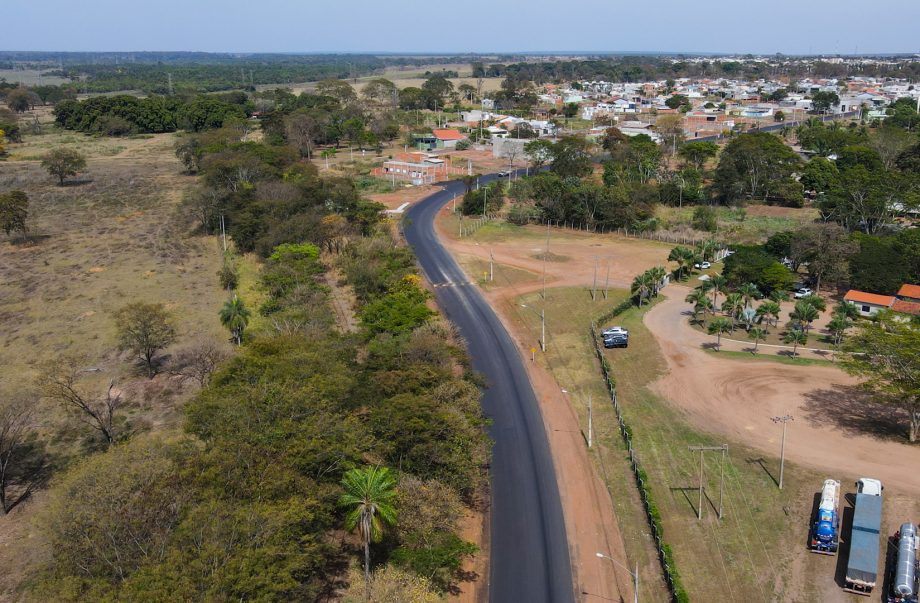 Prefeitura finaliza recapeamento na Rua Egídio Thomé Prefeitura finaliza recapeamento na Rua Egídio Thomé