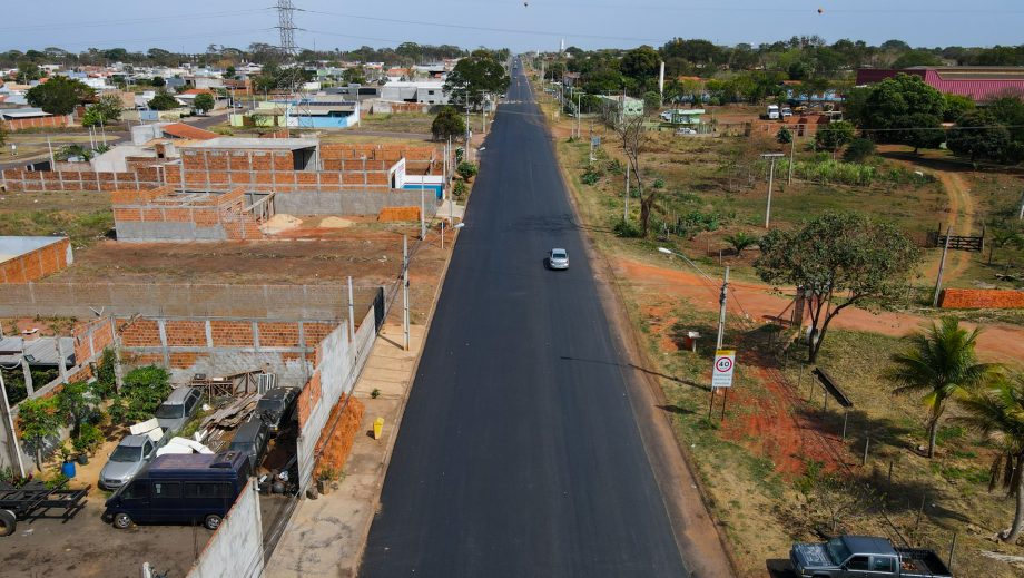 Prefeitura finaliza recapeamento na Rua Egídio Thomé Prefeitura finaliza recapeamento na Rua Egídio Thomé
