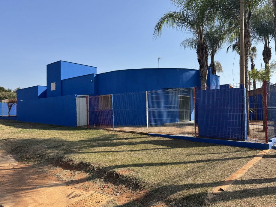 Equipe de manutenção predial da Prefeitura de Três Lagoas realiza reforma em prédios públicos