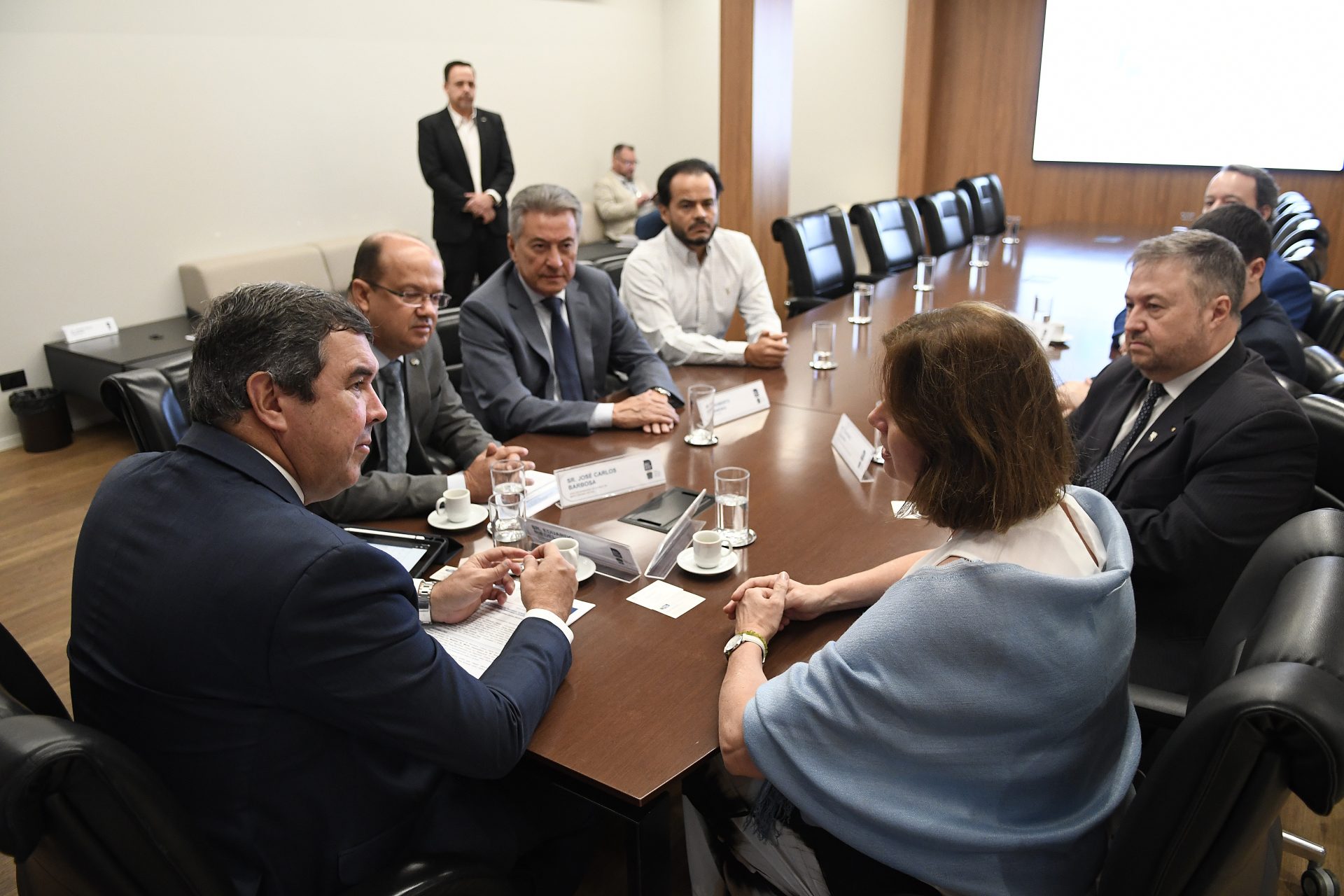 Governo de MS recebe embaixadora da República Tcheca e celebra cooperação em comércio, inovação e cultura