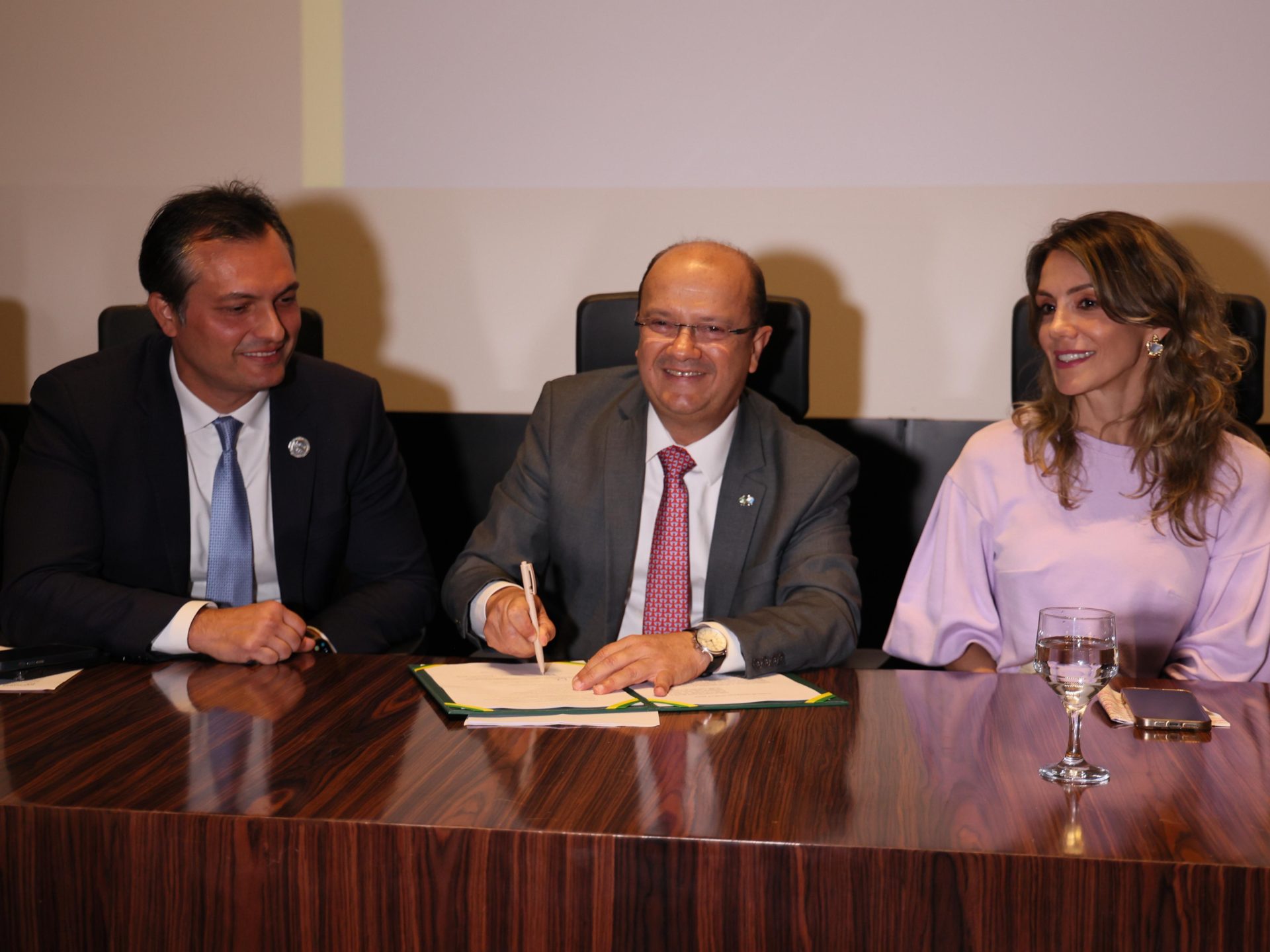 MS recebe Caravana da Inovação e firma termo de cooperação para fortalecer a advocacia pública MS recebe Caravana da Inovação e firma termo de cooperação para fortalecer a advocacia pública