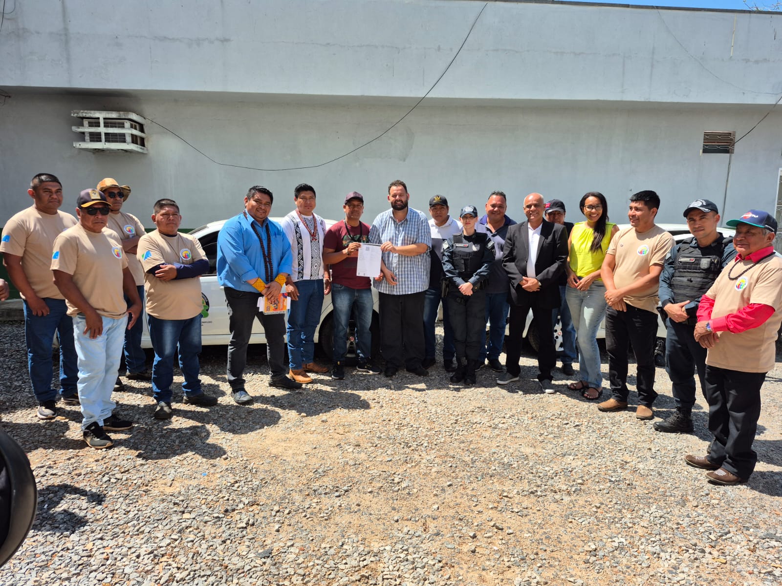 Sejusp entrega veículos para reforçar segurança em aldeias indígenas de Miranda Sejusp entrega veículos para reforçar segurança em aldeias indígenas de Miranda