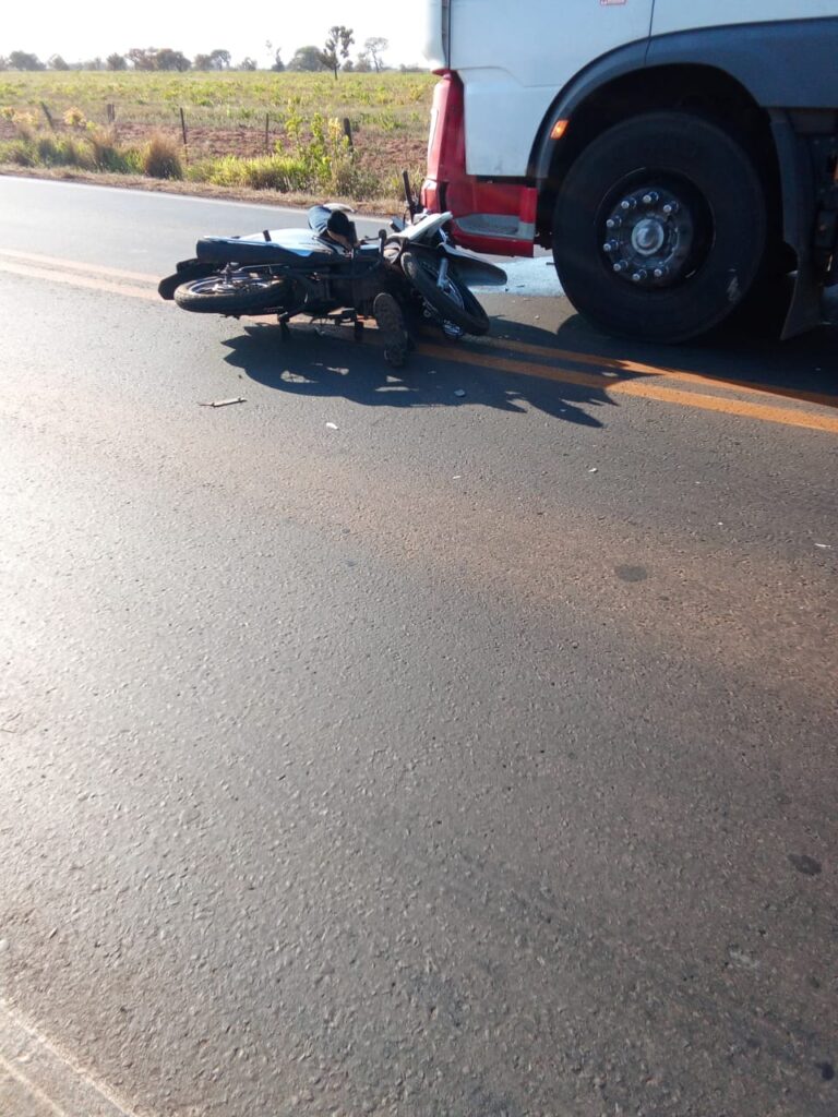 Motociclista morre em grave acidente na BR-262 próximo ao Posto Real em TL; pista está interditada nos dois sentidos