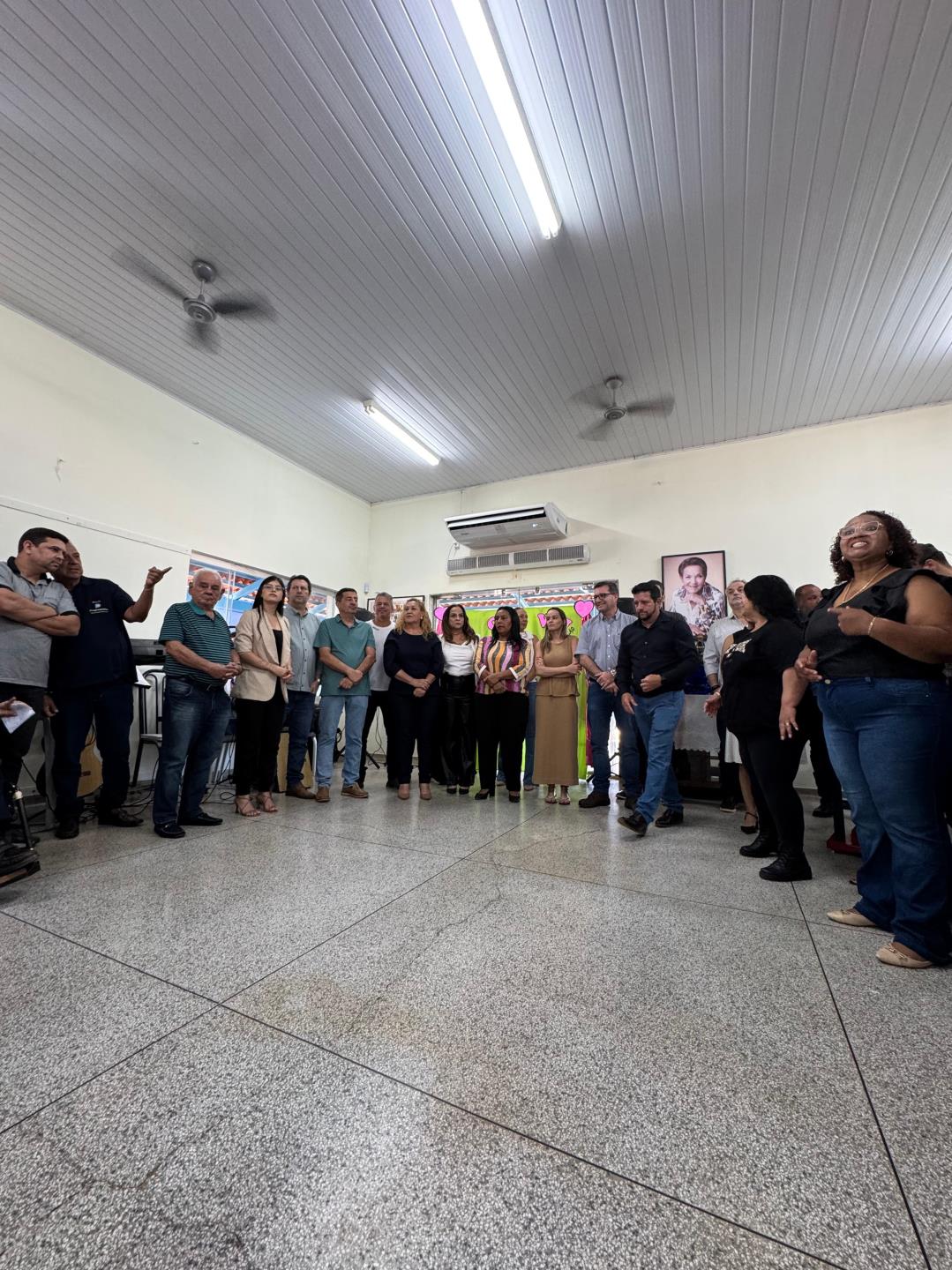 Vereadores prestigiam solenidade de revitalização do Centro de Convivência