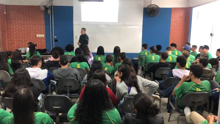 PM intensifica fiscalização contra uso de linha chilena em soltura de pipas e realiza palestras educativas em TL