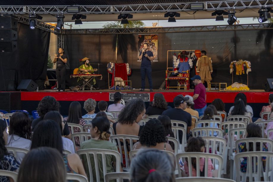 Peça “A Princesa Engasgada” encanta Três Lagoas com reflexões sobre superação e transformação social Peça “A Princesa Engasgada” encanta Três Lagoas com reflexões sobre superação e transformação social
