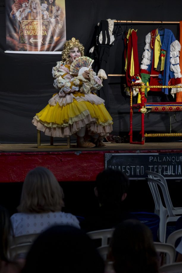 Peça “A Princesa Engasgada” encanta Três Lagoas com reflexões sobre superação e transformação social Peça “A Princesa Engasgada” encanta Três Lagoas com reflexões sobre superação e transformação social