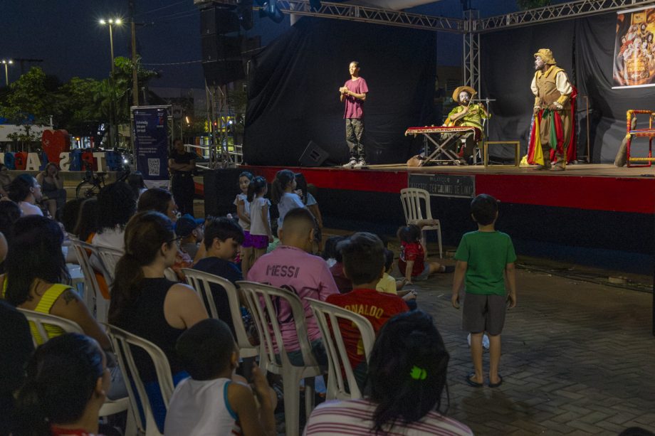 Peça “A Princesa Engasgada” encanta Três Lagoas com reflexões sobre superação e transformação social Peça “A Princesa Engasgada” encanta Três Lagoas com reflexões sobre superação e transformação social