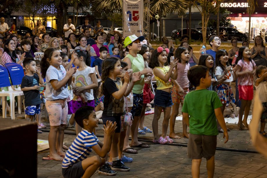 Peça “A Princesa Engasgada” encanta Três Lagoas com reflexões sobre superação e transformação social Peça “A Princesa Engasgada” encanta Três Lagoas com reflexões sobre superação e transformação social