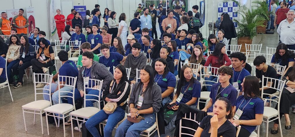 Feira “Raízes do Futuro” conecta estudantes e setor florestal no Vale da Celulose Feira “Raízes do Futuro” conecta estudantes e setor florestal no Vale da Celulose
