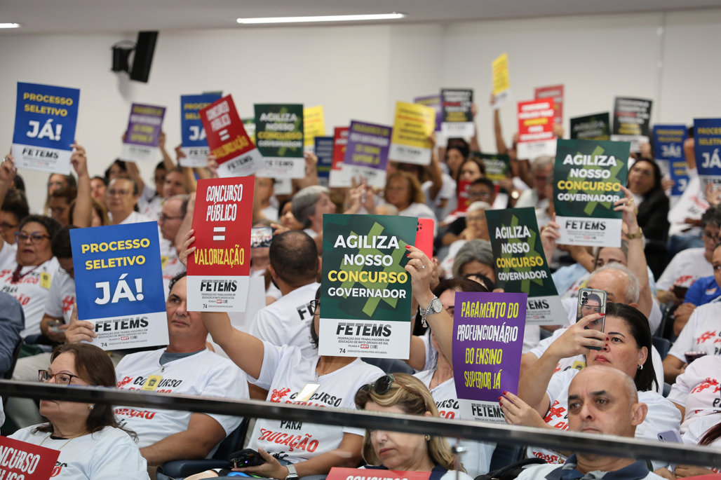 FETEMS entrega mais de 90 mil assinaturas e realiza mobilização histórica pela realização de concurso público para a Educação MS FETEMS entrega mais de 90 mil assinaturas e realiza mobilização histórica pela realização de concurso público para a Educação MS