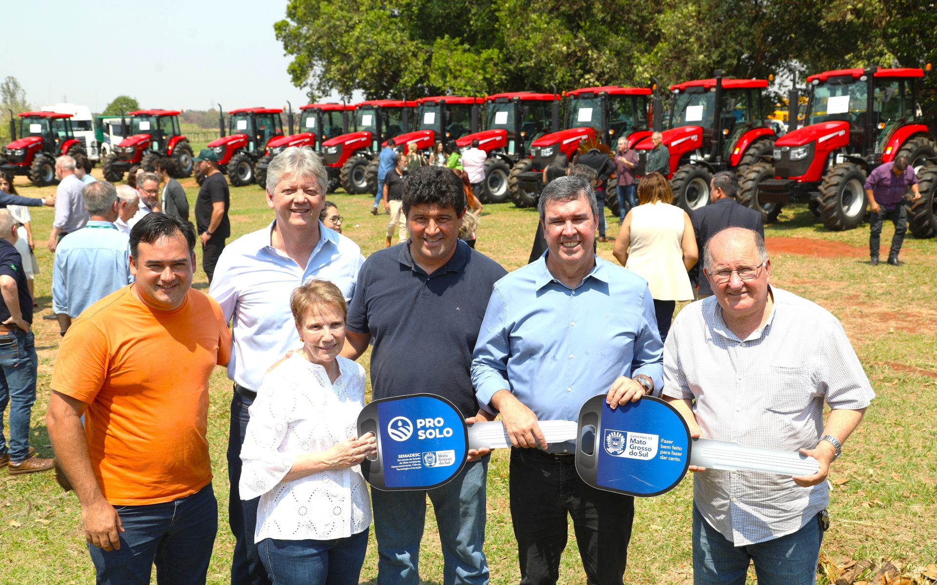 Para melhoria da agricultura familiar em 20 municípios, Governo de MS entrega equipamentos Para melhoria da agricultura familiar em 20 municípios, Governo de MS entrega equipamentos