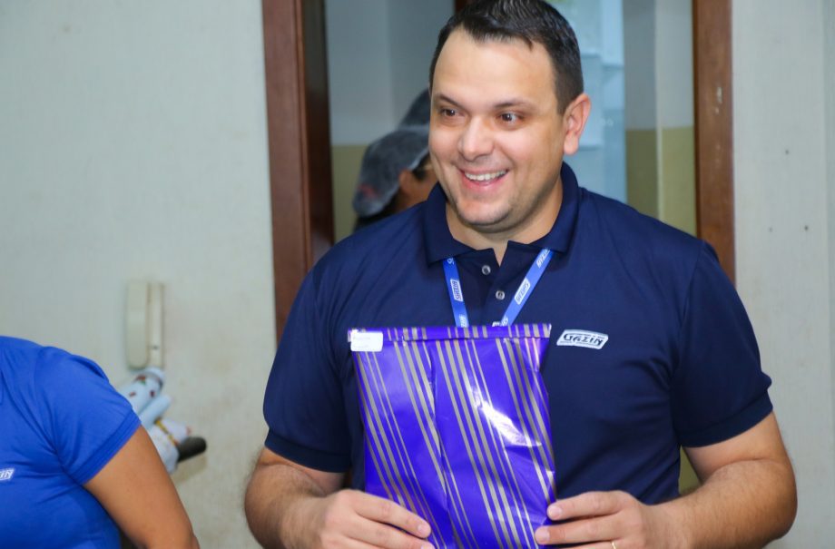 Crianças da Unidade de Acolhimento de Três Lagoas recebem brinquedos em ação solidária