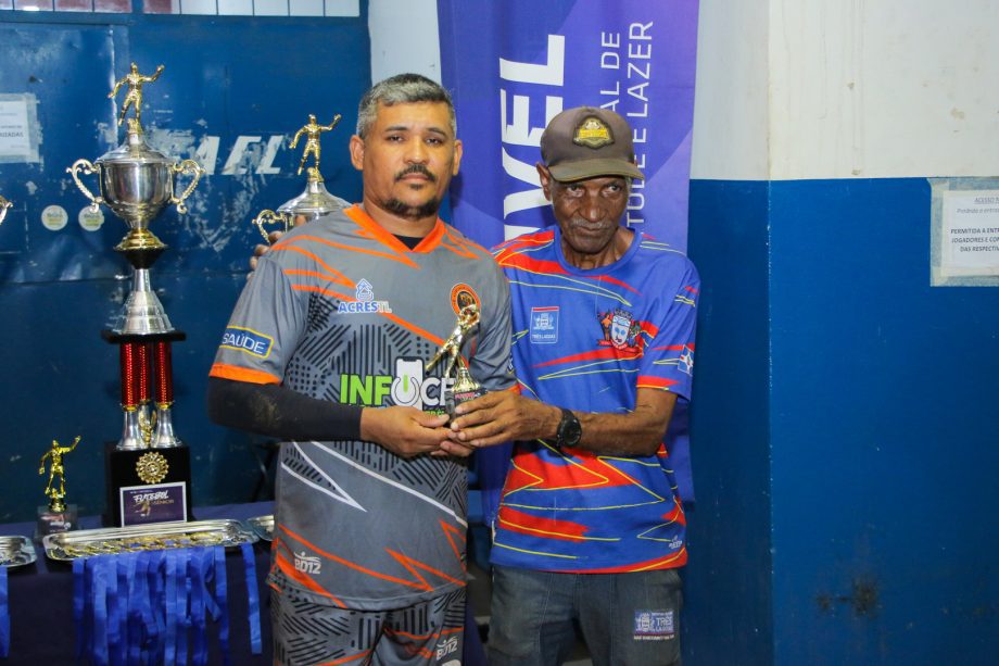 OT Marrucos vence nos Pênaltis e conquista a taça de campeão do Sênior 45+ no Madrugadão OT Marrucos vence nos Pênaltis e conquista a taça de campeão do Sênior 45+ no Madrugadão