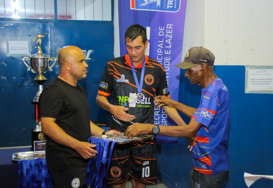 OT Marrucos vence nos Pênaltis e conquista a taça de campeão do Sênior 45+ no Madrugadão OT Marrucos vence nos Pênaltis e conquista a taça de campeão do Sênior 45+ no Madrugadão
