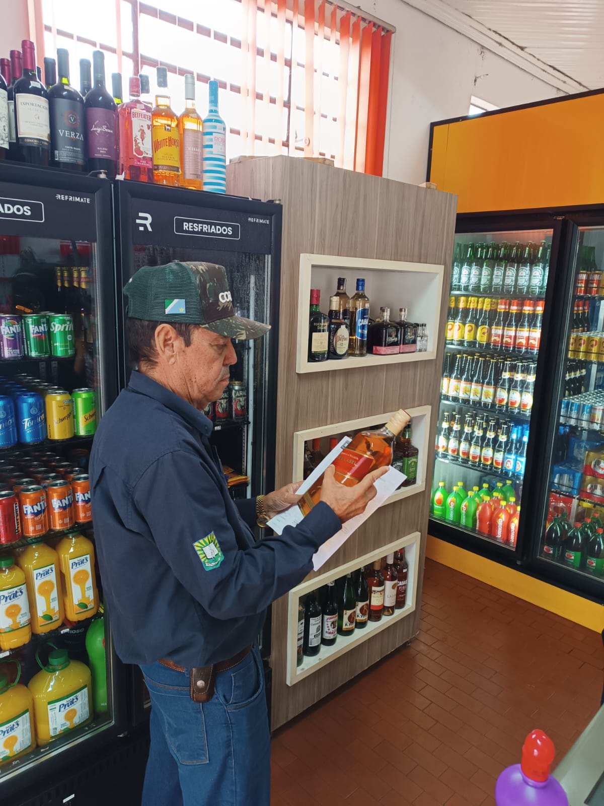 Operação integrada do Governo combate comércio irregular de bebidas com metanol em todo o MS Operação integrada do Governo combate comércio irregular de bebidas com metanol em todo o MS