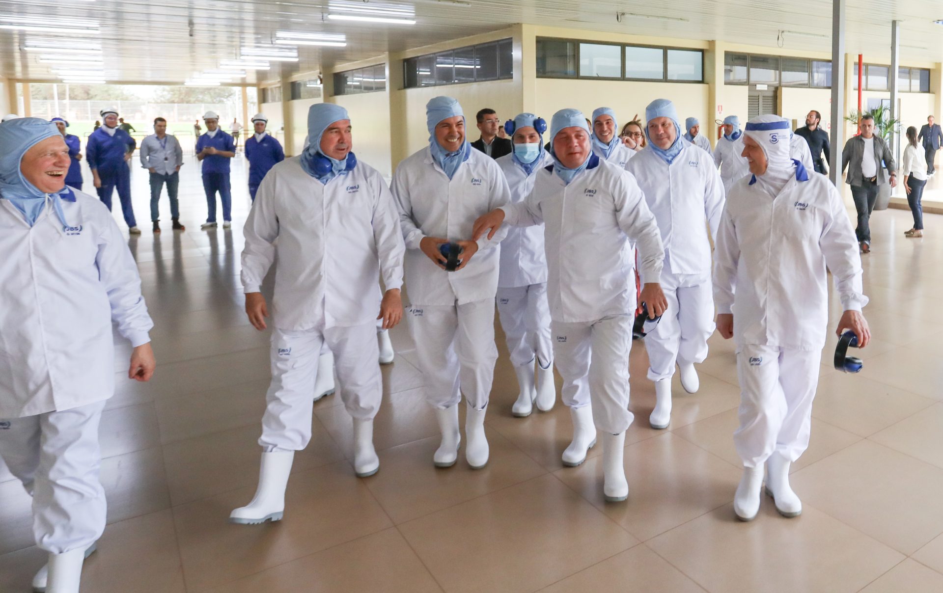 Modelo de gestão fiscal e econômica de MS ganha elogios de presidente do Paraguai e gigante do setor de carnes