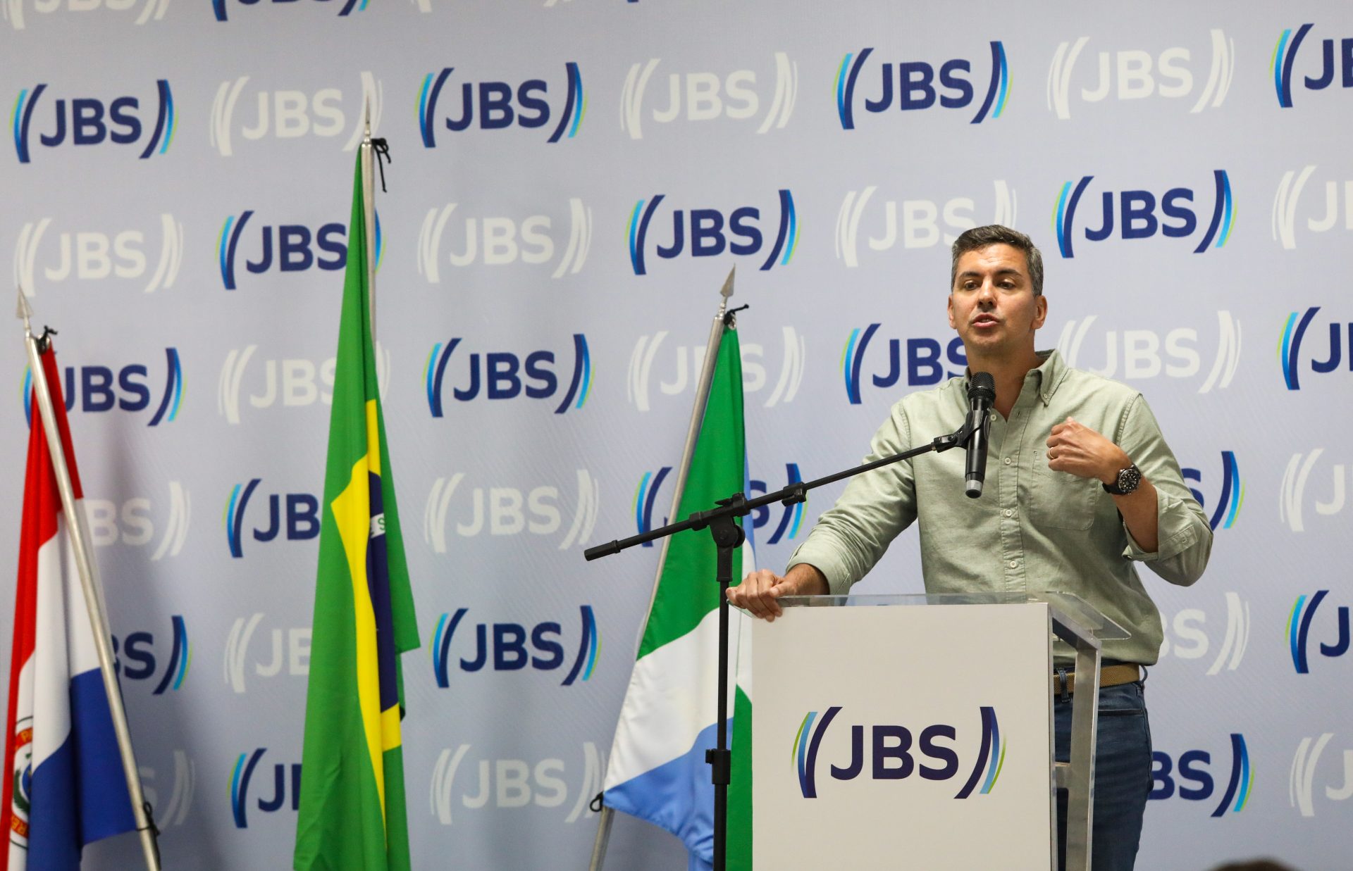 Modelo de gestão fiscal e econômica de MS ganha elogios de presidente do Paraguai e gigante do setor de carnes