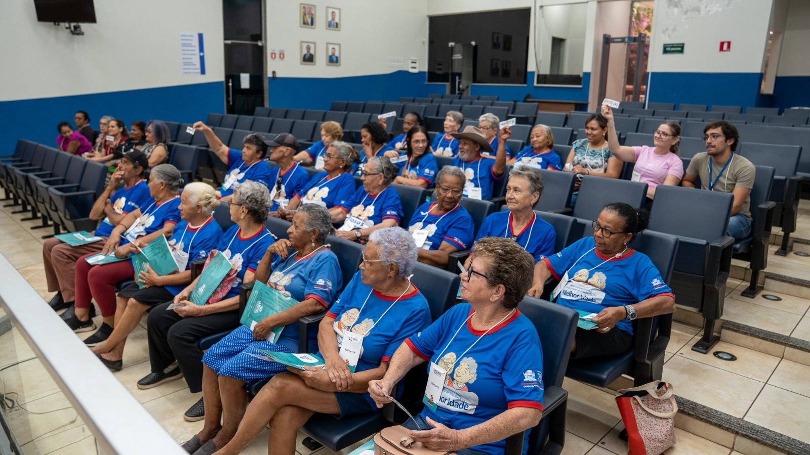 Câmara recebe segunda turma de idosos para Visita Guiada Câmara recebe segunda turma de idosos para Visita Guiada