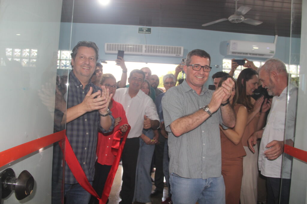 Reforma da USF Santo André é entregue e prefeito reforça compromisso com a saúde em Três Lagoas Reforma da USF Santo André é entregue e prefeito reforça compromisso com a saúde em Três Lagoas