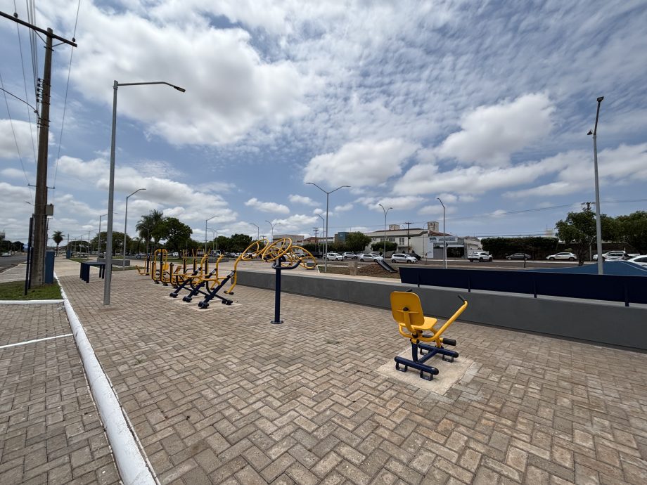 Parque Urbano Linear da Av. Rosário Congro é inaugurado pelo prefeito de Três Lagoas Parque Urbano Linear da Av. Rosário Congro é inaugurado pelo prefeito de Três Lagoas