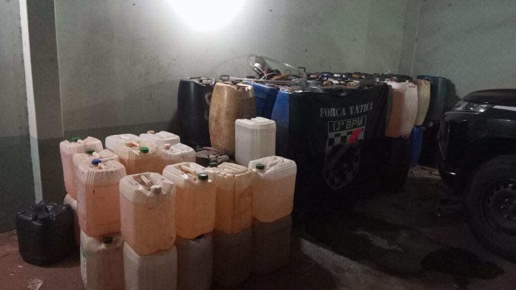 Polícia Militar desmantela esquema de furto e revenda ilegal de combustíveis em Paranaíba Polícia Militar desmantela esquema de furto e revenda ilegal de combustíveis em Paranaíba
