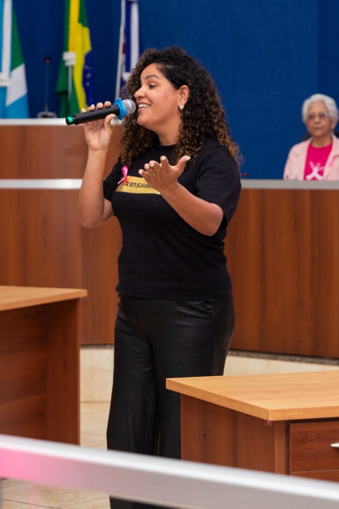 Câmara abre Outubro Rosa com palestra sobre prevenção ao câncer de mama