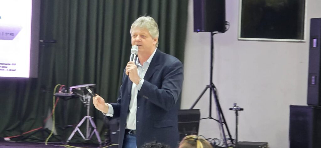Jaime Verruck fará palestra inédita em Três Lagoas sobre o “Vale da Celulose” e o futuro econômico de MS Jaime Verruck fará palestra inédita em Três Lagoas sobre o “Vale da Celulose” e o futuro econômico de MS
