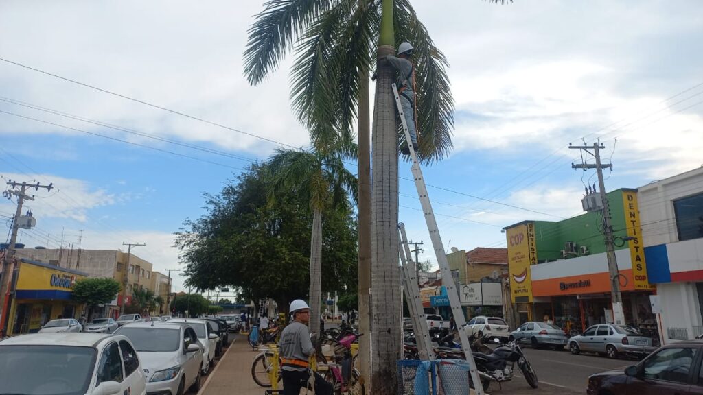 Três Lagoas se ilumina e entra no clima mágico do Natal Três Lagoas se ilumina e entra no clima mágico do Natal