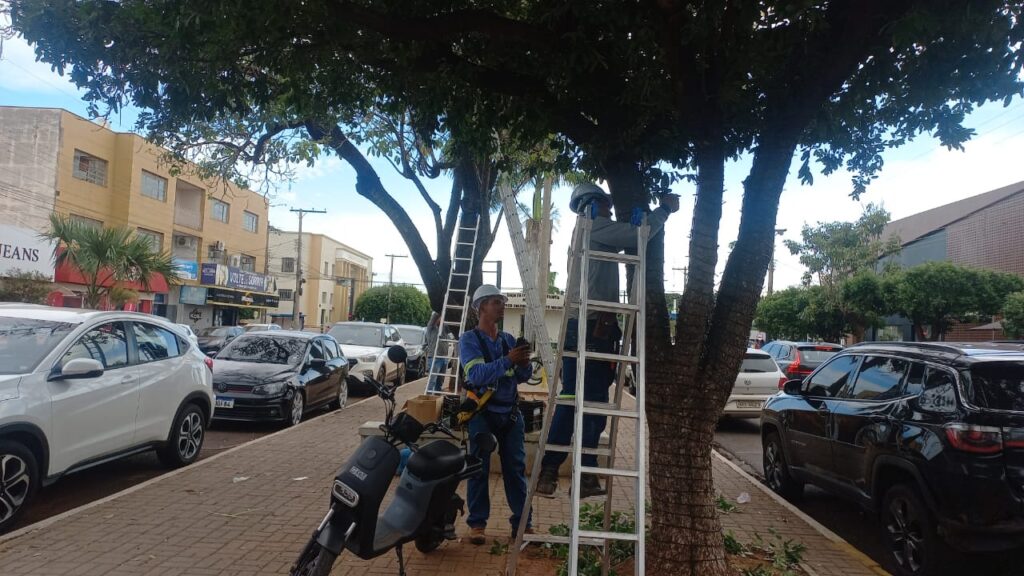 Três Lagoas se ilumina e entra no clima mágico do Natal Três Lagoas se ilumina e entra no clima mágico do Natal