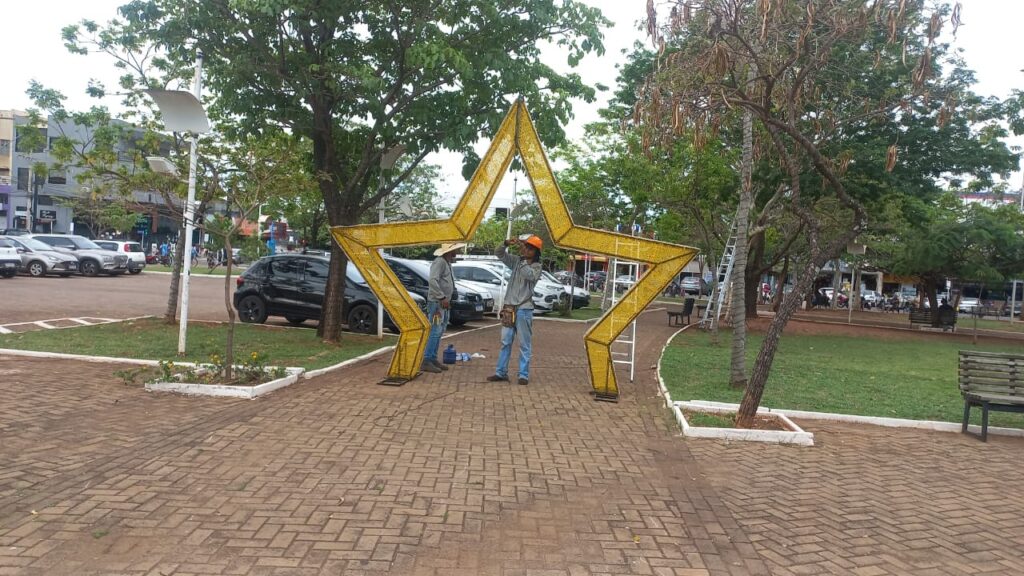 Três Lagoas se ilumina e entra no clima mágico do Natal Três Lagoas se ilumina e entra no clima mágico do Natal