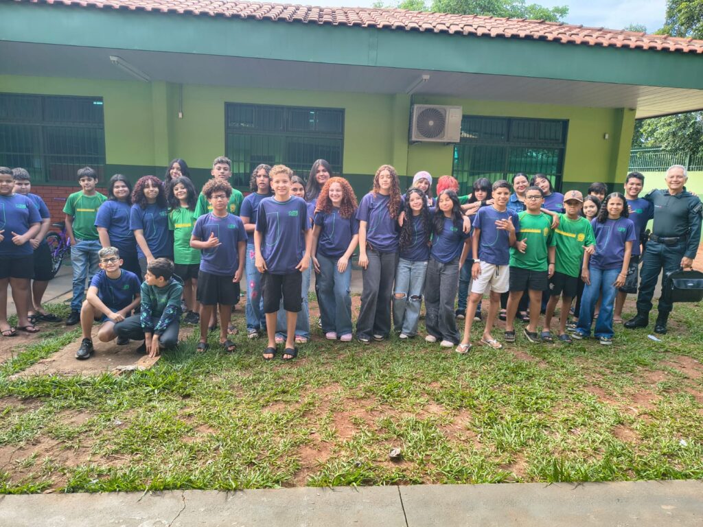 Durante a Operação Virtude a Polícia Militar em Três Lagoas realiza palestras de orientação Durante a Operação Virtude a Polícia Militar em Três Lagoas realiza palestras de orientação