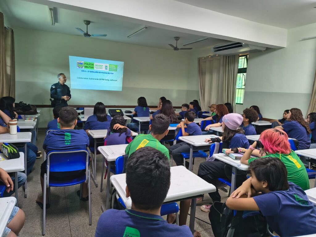 Durante a Operação Virtude a Polícia Militar em Três Lagoas realiza palestras de orientação Durante a Operação Virtude a Polícia Militar em Três Lagoas realiza palestras de orientação