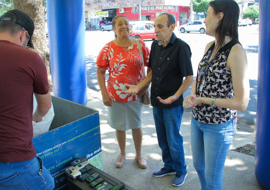 Caravana “Eletrônico Não é Lixo” tem início em Três Lagoas e segue até amanhã (22) com sorteio de prêmios Caravana “Eletrônico Não é Lixo” tem início em Três Lagoas e segue até amanhã (22) com sorteio de prêmios