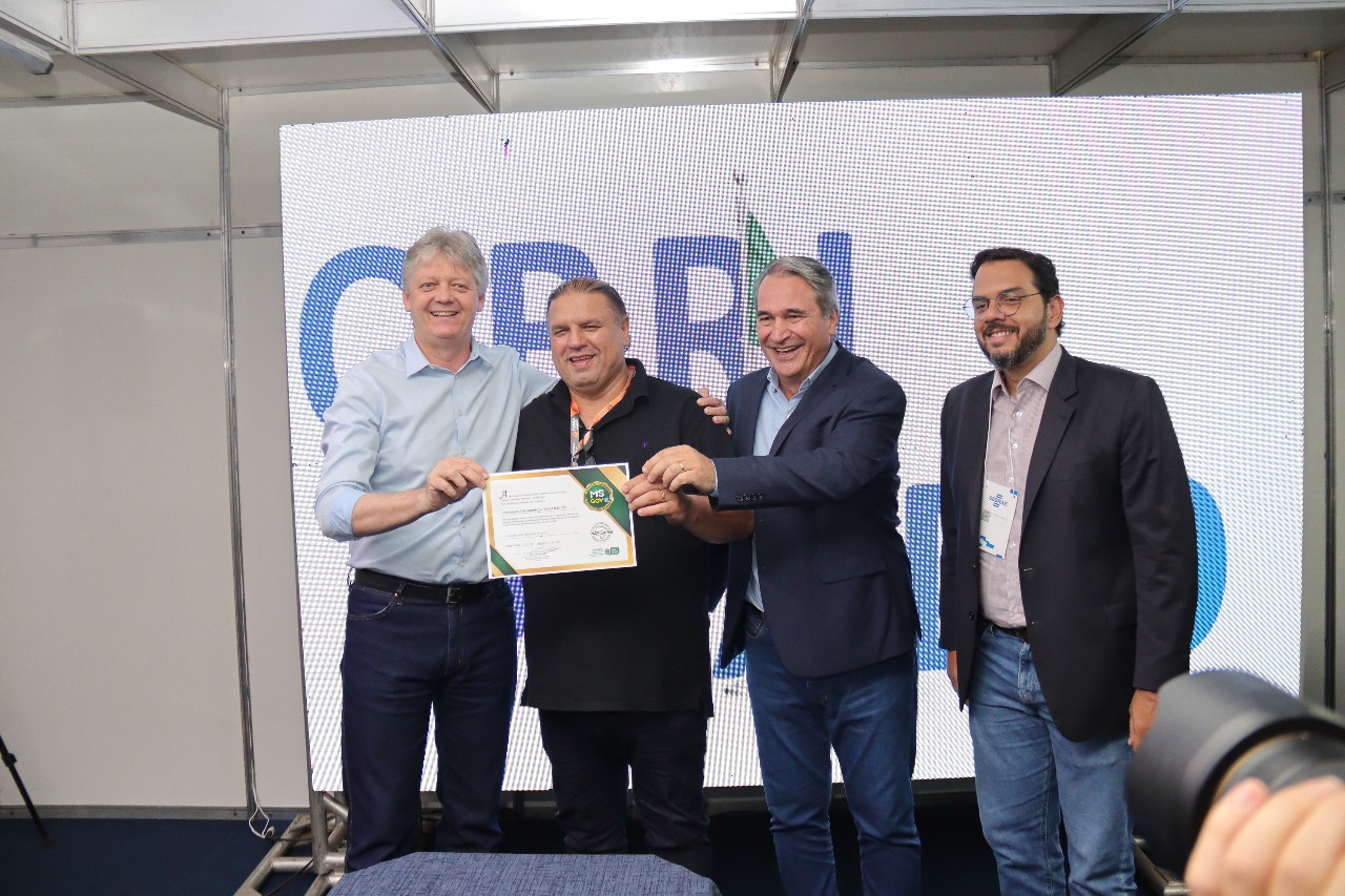PACPOA-MS: Governo entrega primeiros certificados e amplia mercado para produtos de origem animal de 35 municípios PACPOA-MS: Governo entrega primeiros certificados e amplia mercado para produtos de origem animal de 35 municípios