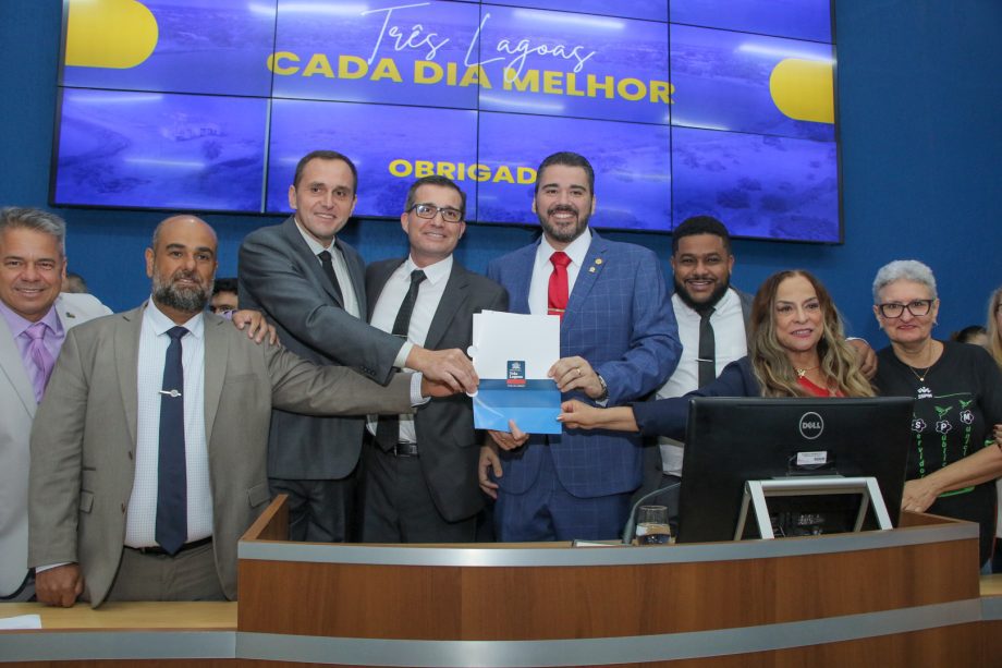 Prefeitura de TL terá expediente de 12 horas diárias com escala flexível de 6 horas para servidores a partir de janeiro Prefeitura de TL terá expediente de 12 horas diárias com escala flexível de 6 horas para servidores a partir de janeiro