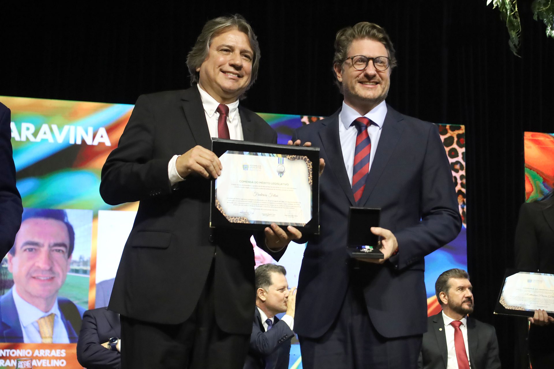 ‘Filhos de MS’: honrarias do Legislativo celebram quem faz a diferença na construção de um Estado mais próspero ‘Filhos de MS’: honrarias do Legislativo celebram quem faz a diferença na construção de um Estado mais próspero