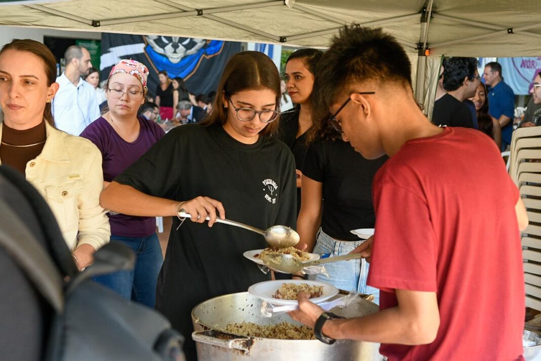 Visita-UEMS-Restaurantes-RUs-Foto-Bruno-Rezende-Secom-7