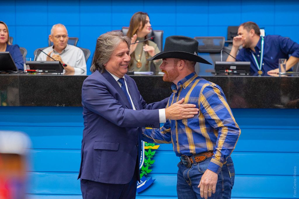 Patrono dos Rodeios: Caravina homenageia profissionais e reforça defesa do esporte