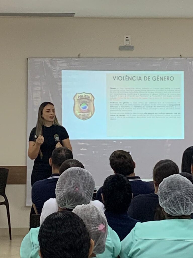 Delegacia da Mulher de Três Lagoas realiza palestra sobre violência doméstica no Hospital Cassems Delegacia da Mulher de Três Lagoas realiza palestra sobre violência doméstica no Hospital Cassems