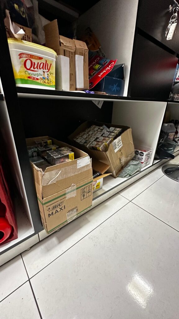 Ação da Polícia Civil e Procon/MS resulta em prisão de comerciante por venda de produtos ilegais Ação da Polícia Civil e Procon/MS resulta em prisão de comerciante por venda de produtos ilegais