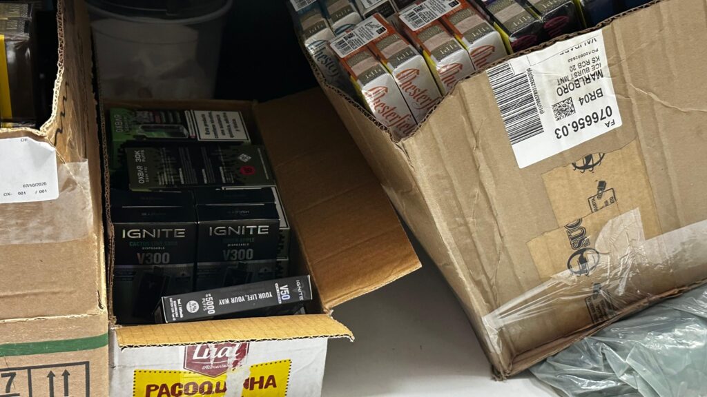 Ação da Polícia Civil e Procon/MS resulta em prisão de comerciante por venda de produtos ilegais Ação da Polícia Civil e Procon/MS resulta em prisão de comerciante por venda de produtos ilegais