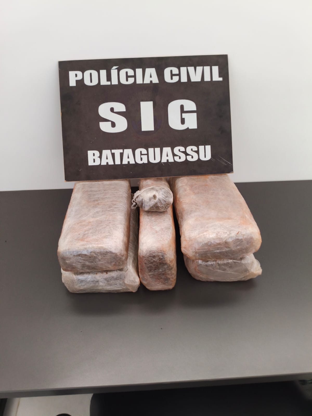 Polícia Civil prende investigado por tentativa de homicídio contra policial, apreende drogas e liberta vítima de tortura em Bataguassu Polícia Civil prende investigado por tentativa de homicídio contra policial, apreende drogas e liberta vítima de tortura em Bataguassu