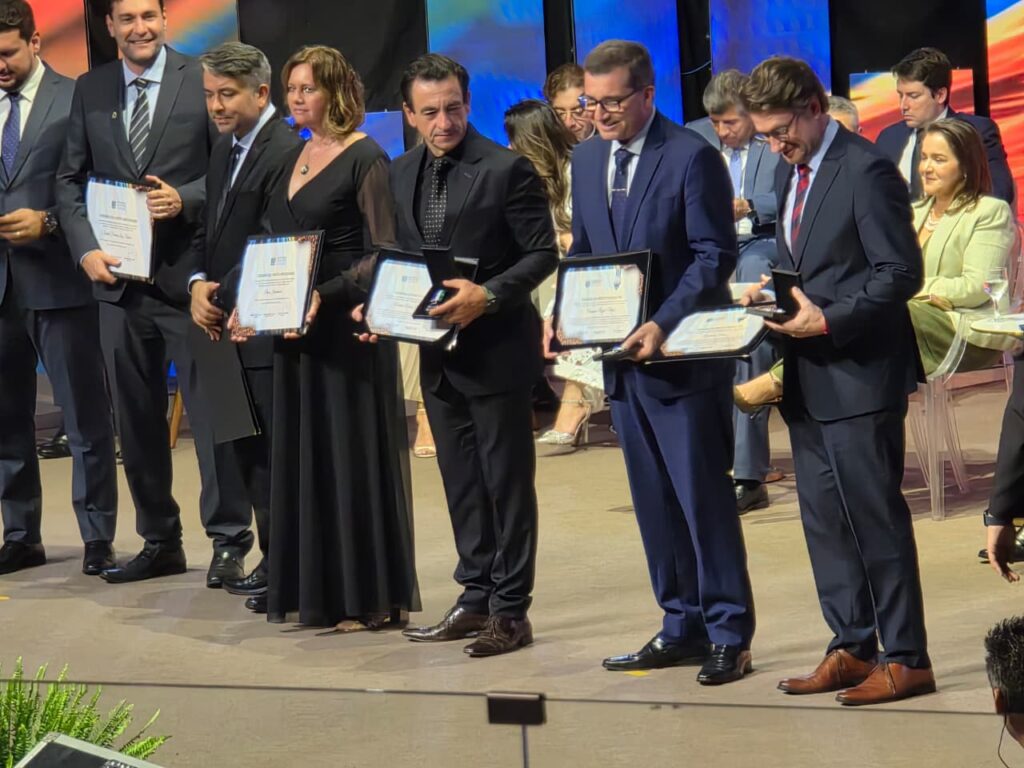 Prefeito Cassiano Maia e vereador Tonhão são homenageados pela Assembleia Legislativa em Campo Grande